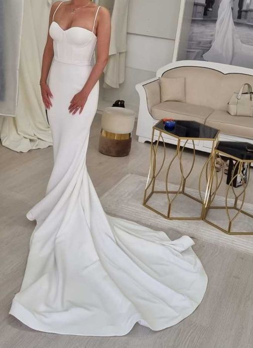 Vând rochie de mireasă.