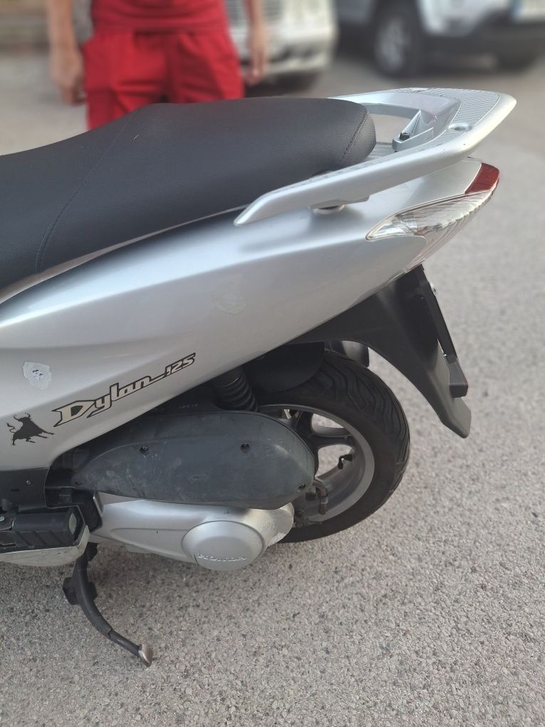 Honda dylan 125 4t