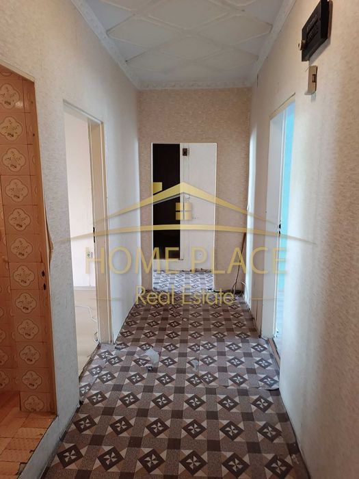 Продава се Четиристаен апартамент в Варна, Автогара - 90 кв.м за 1056 €/кв.м - Снимка #1