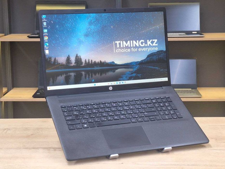 Ноутбук HP Laptop 17 - Core i3-1125G4/8GB/SSD 240GB/UHD