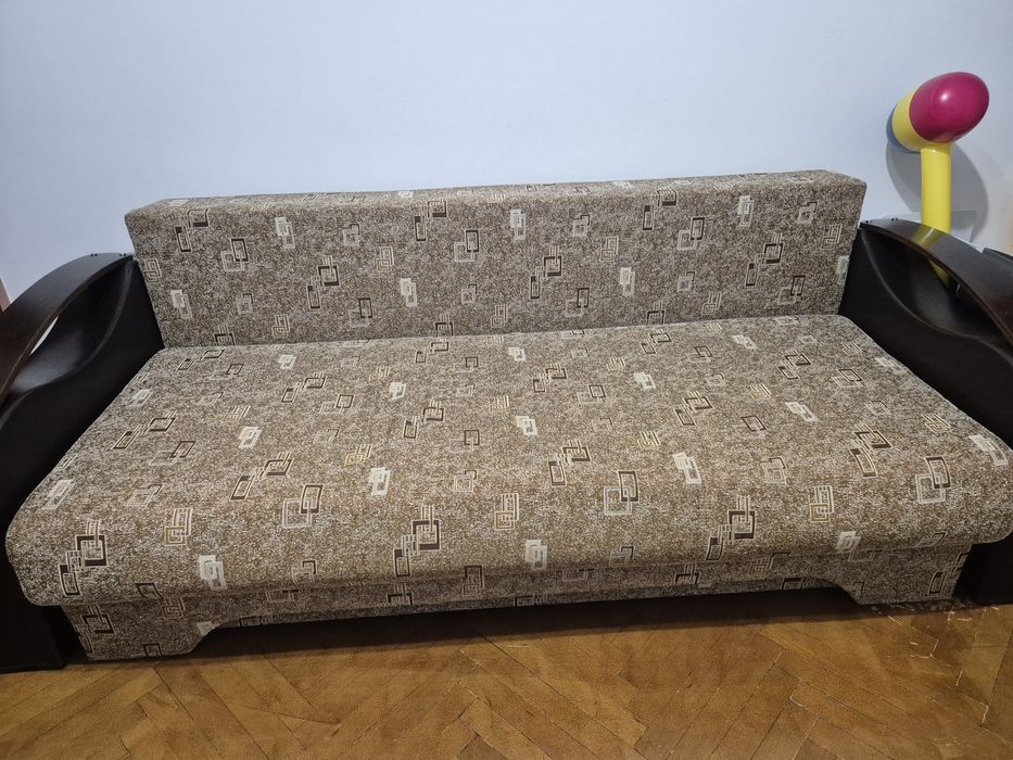 Vând canapea extensibila