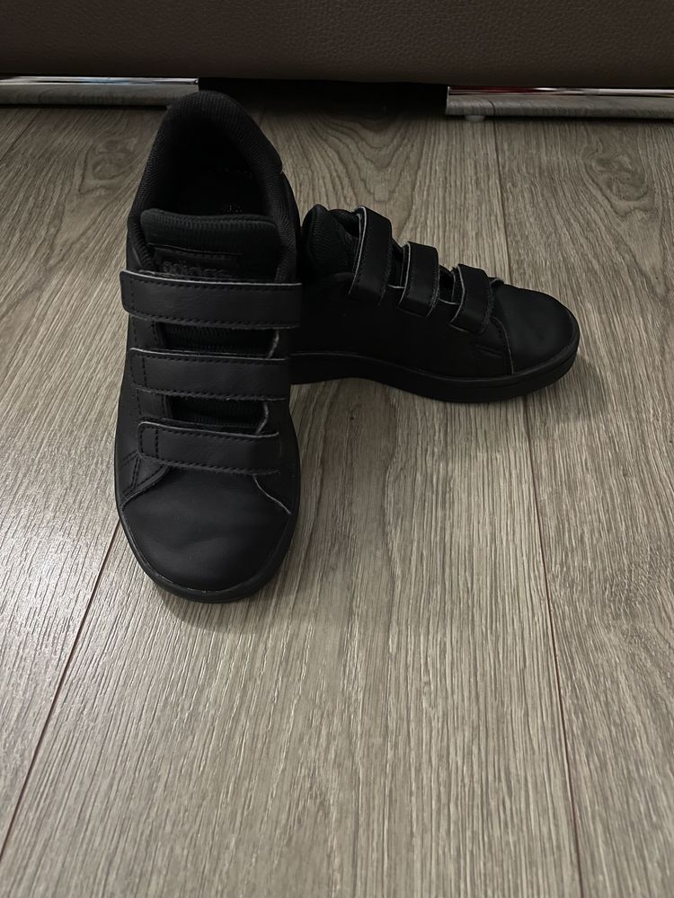 Adidasi Adidas copii marimea 29