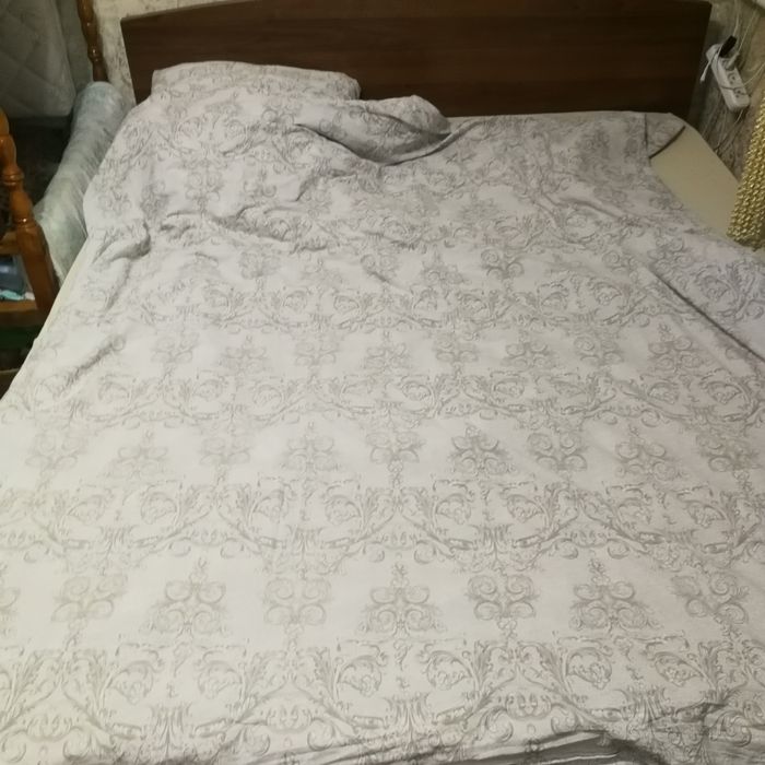 Кровать двуспальная