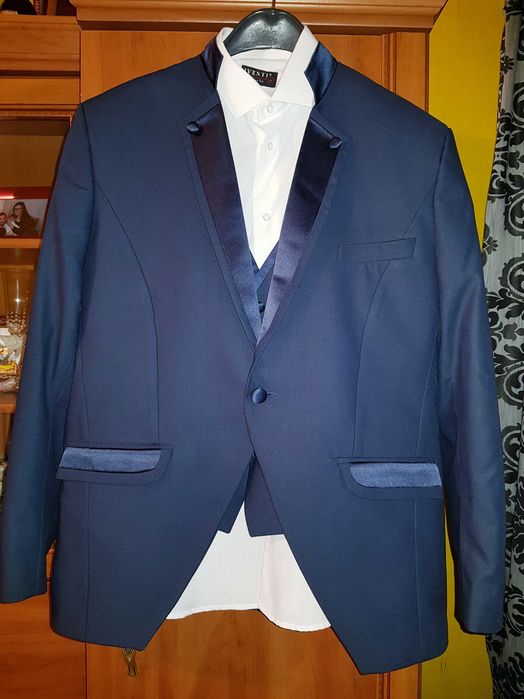 стилен тъмносин мъжки костюм Aggressor, сако гръдна 120 см, ханш 108 с