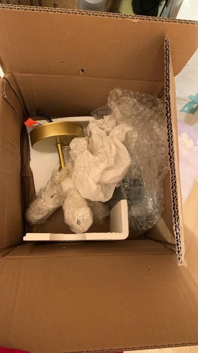 Продаётся люстра 3-х рожковая