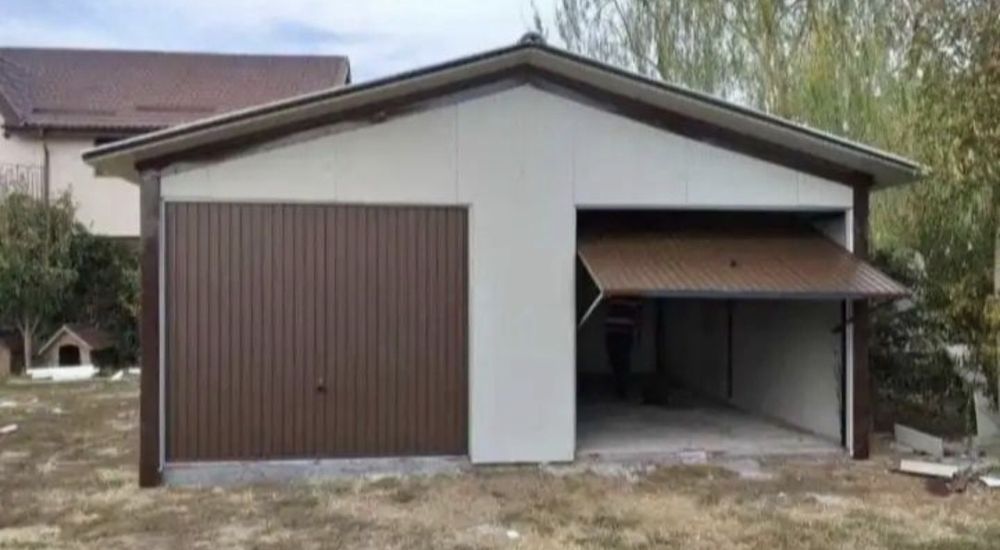 Garaje auto metalice învelite cu panou