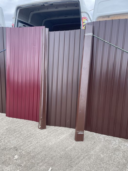 Tablă cutată colorată și