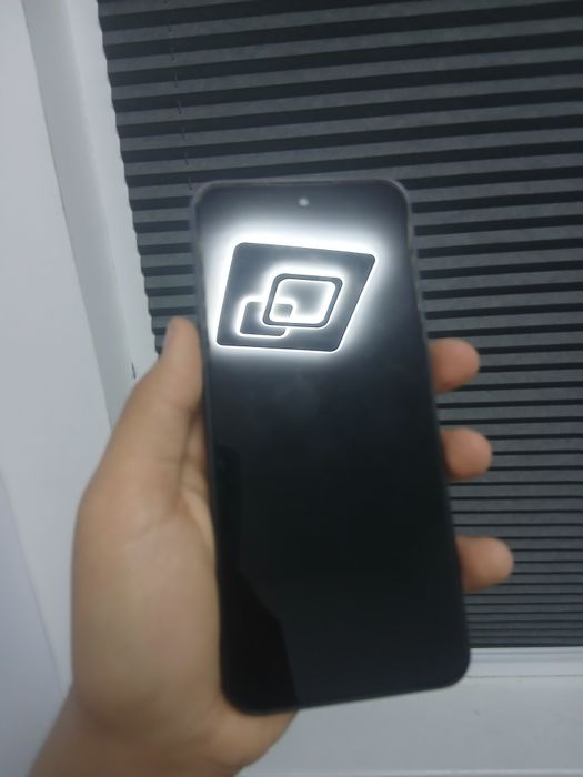 Meizu 20  telli aybi yoq , ideal.Podarkaga olingan . Bez karobka .