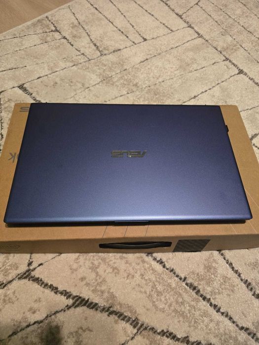 Asus vivobook x512f, I3-8145U\12GB\250Gb\Amprenta, in cutie-impecabil