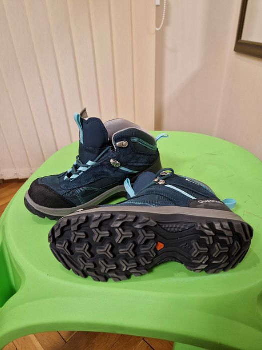 Непромокаеми туристически обувки 37 номер
