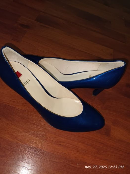 Vand tocuri pe diferite culori