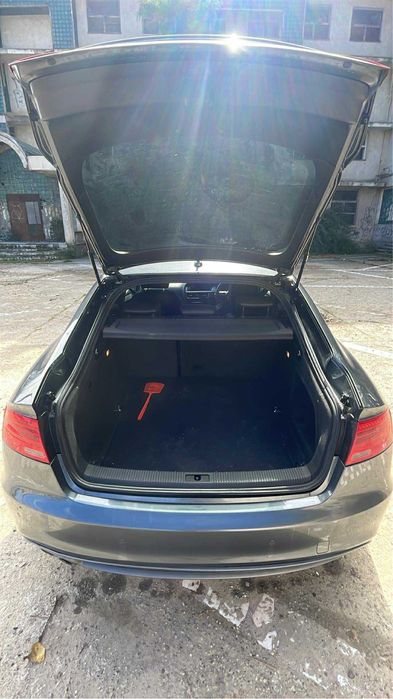 Dezmembrez Audi A5 2013 2.0 tdi cod motor CGLC