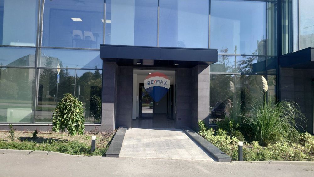 Продава се Магазин в Варна, Чайка - 733 кв.м за 2040 €/кв.м - Снимка #8