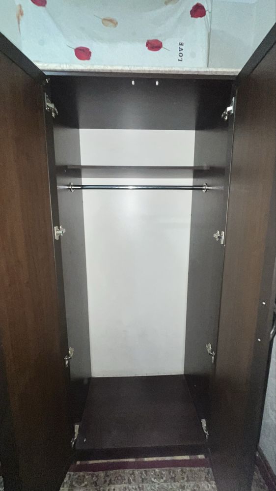 СРОЧНО продам прихожий шкаф