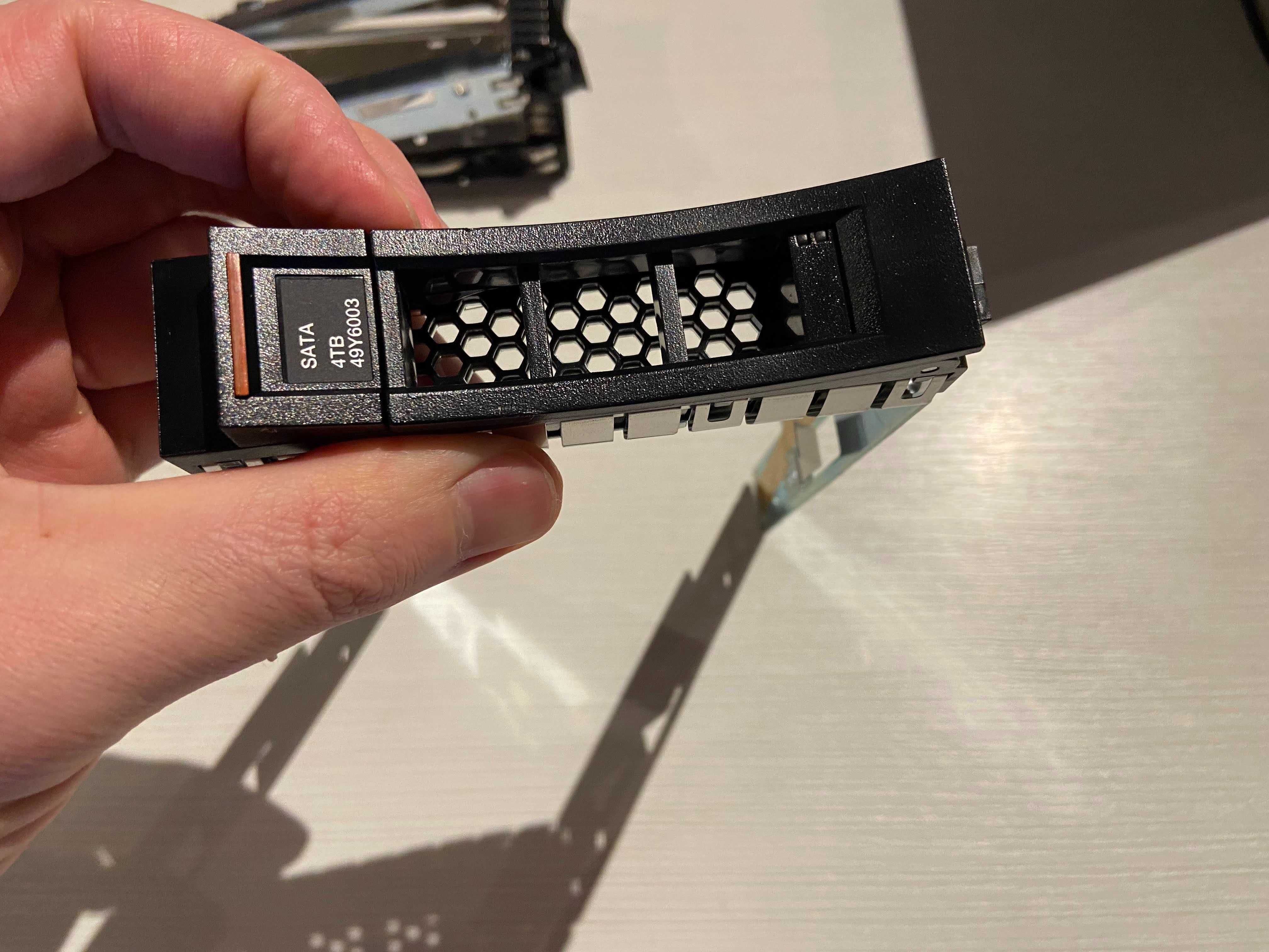 HDD Caddy DELL HP IBM Lenovo Fujitsu диск държач R640 G10 G9 R630 R730