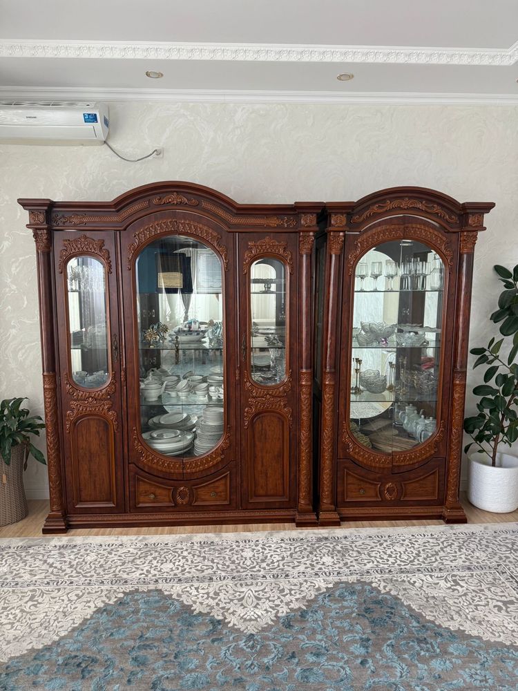 Продается сервант