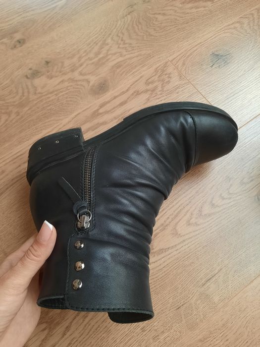 Дамски черни боти