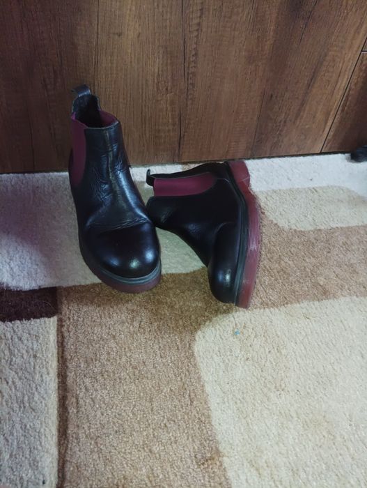 Естествена кожа 38 номер два чифта