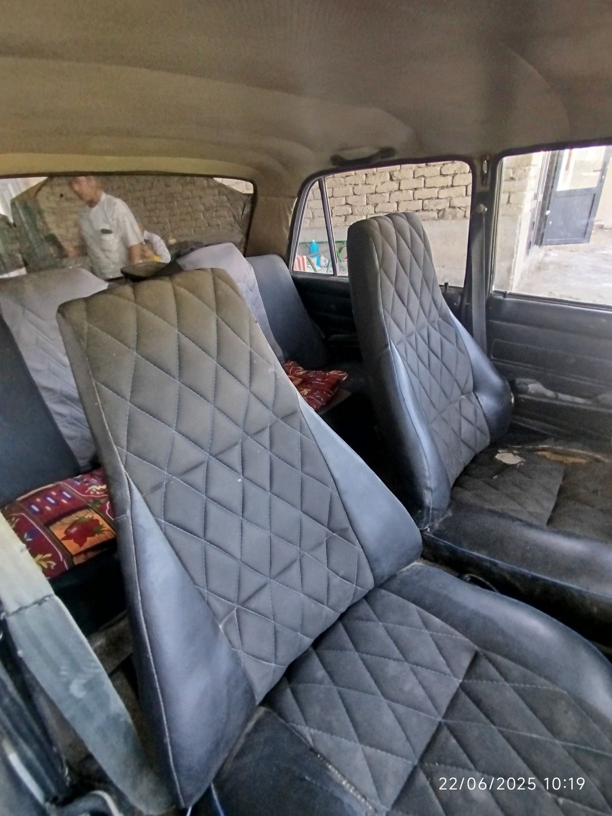 Lada vaz 2106 jiguli sotiladi
