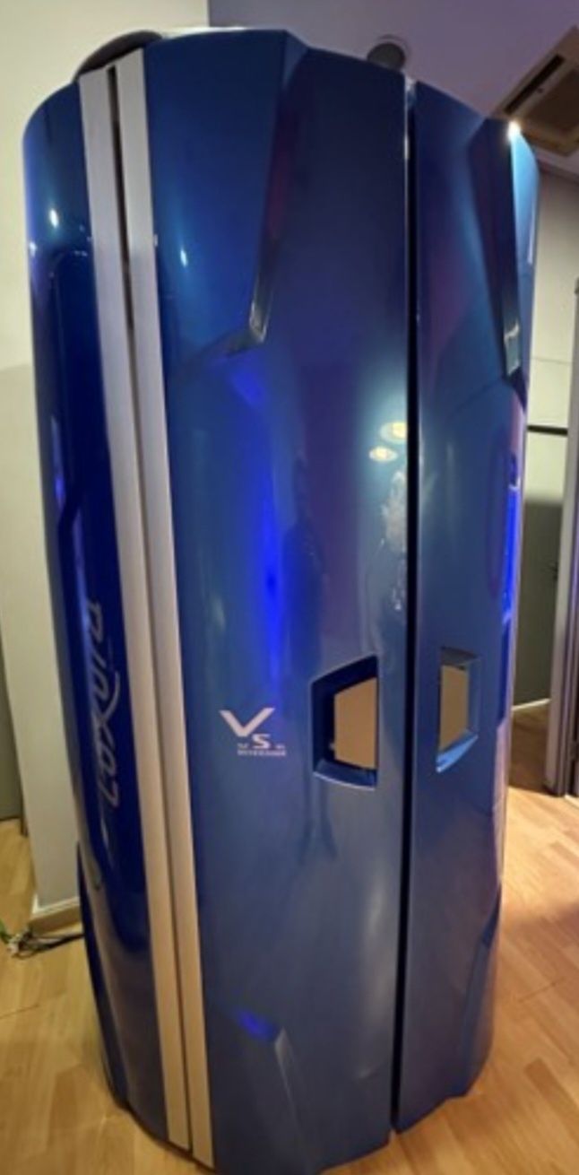 Вертикален солариум LUXURA  V5