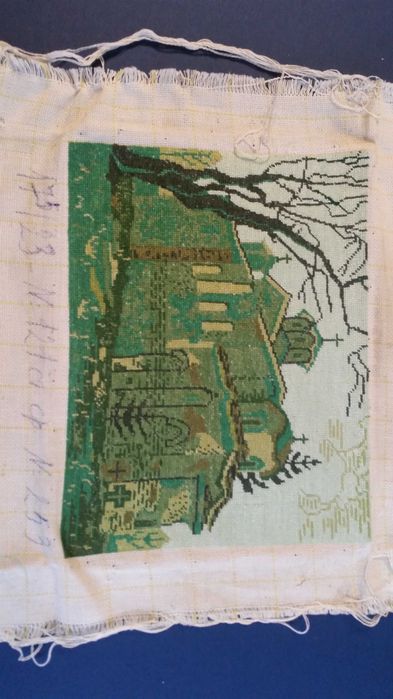 Славянска черква, рисувана с акварелни бои. В хубава бяла рамка.