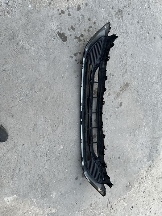 Spoiler inferior bară față mercedes gla w247.cod:a2478850010.