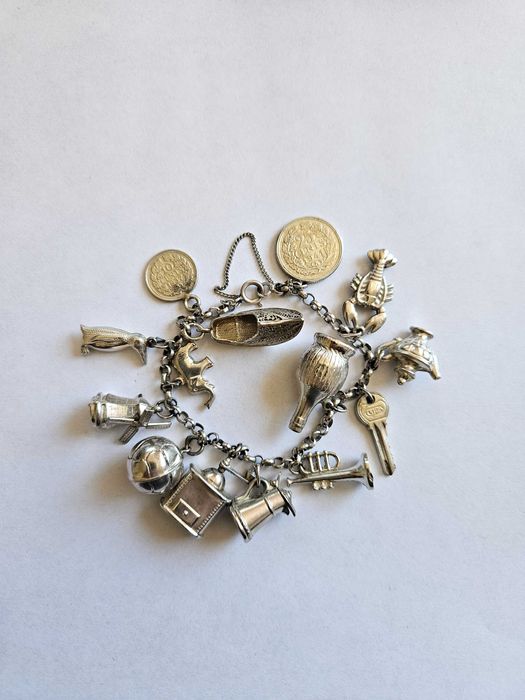 СРЕБЪРНА ГРИВНА С ТАЛИСМАНИ - .835 сребро - 2 броя