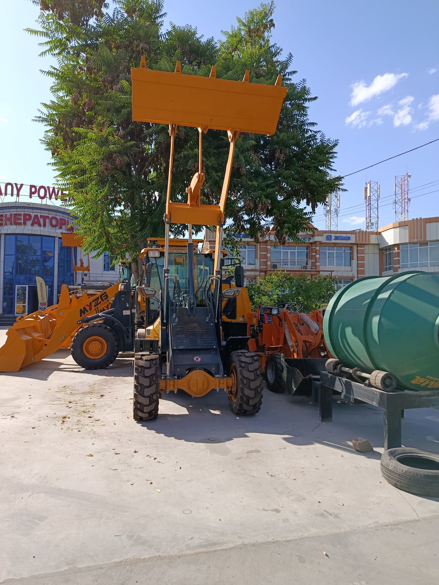 Фронтальный погрузчик 0.3 дан 1.5 гача мавжуд Pagruzchiklar 0.3 kubdan