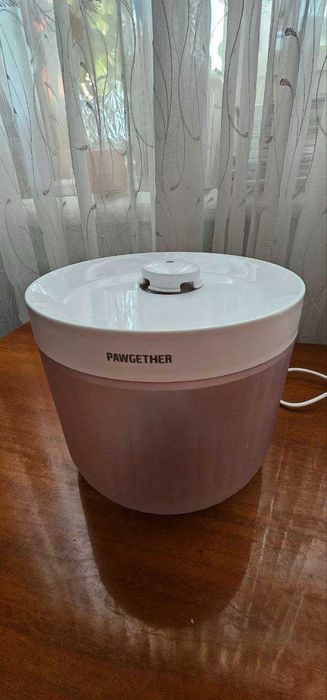 Автомотическая поилка для котов и собак