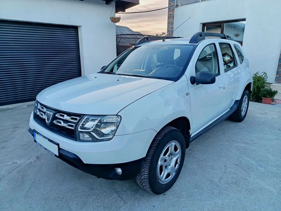 Dacia Duster 1,6 benzina, clima, navigatie, 2018