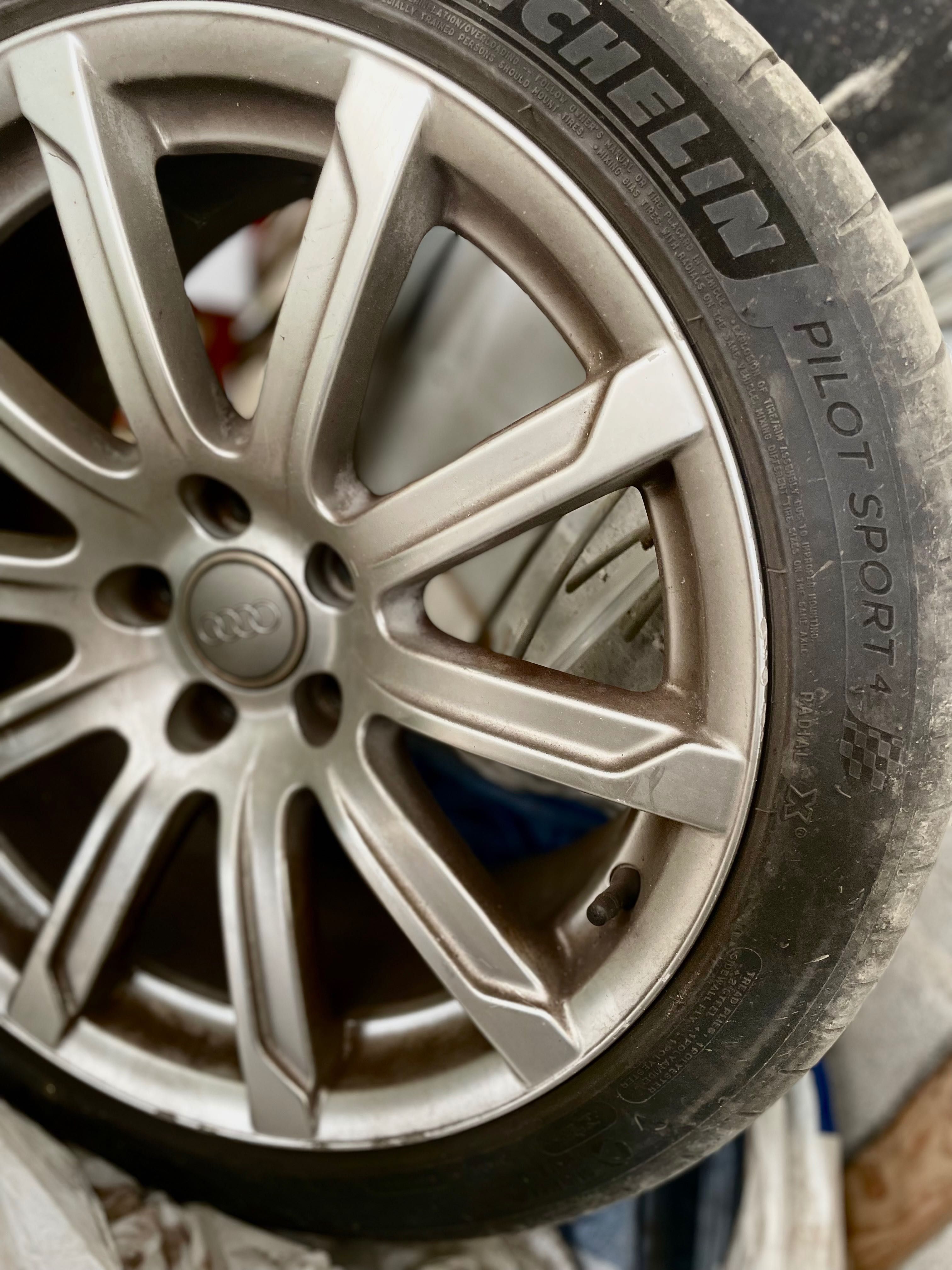 Летни гуми с джанти PILOT SPORT 4 (245/40 ZR 18 )