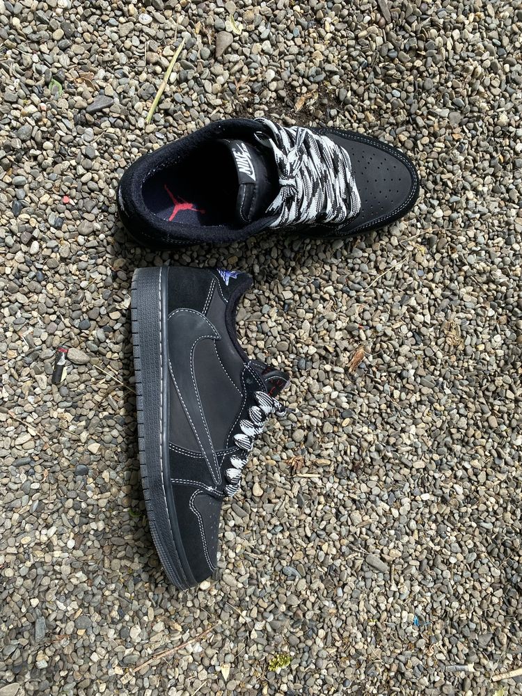 Jordan 1 travis scott low black phantom