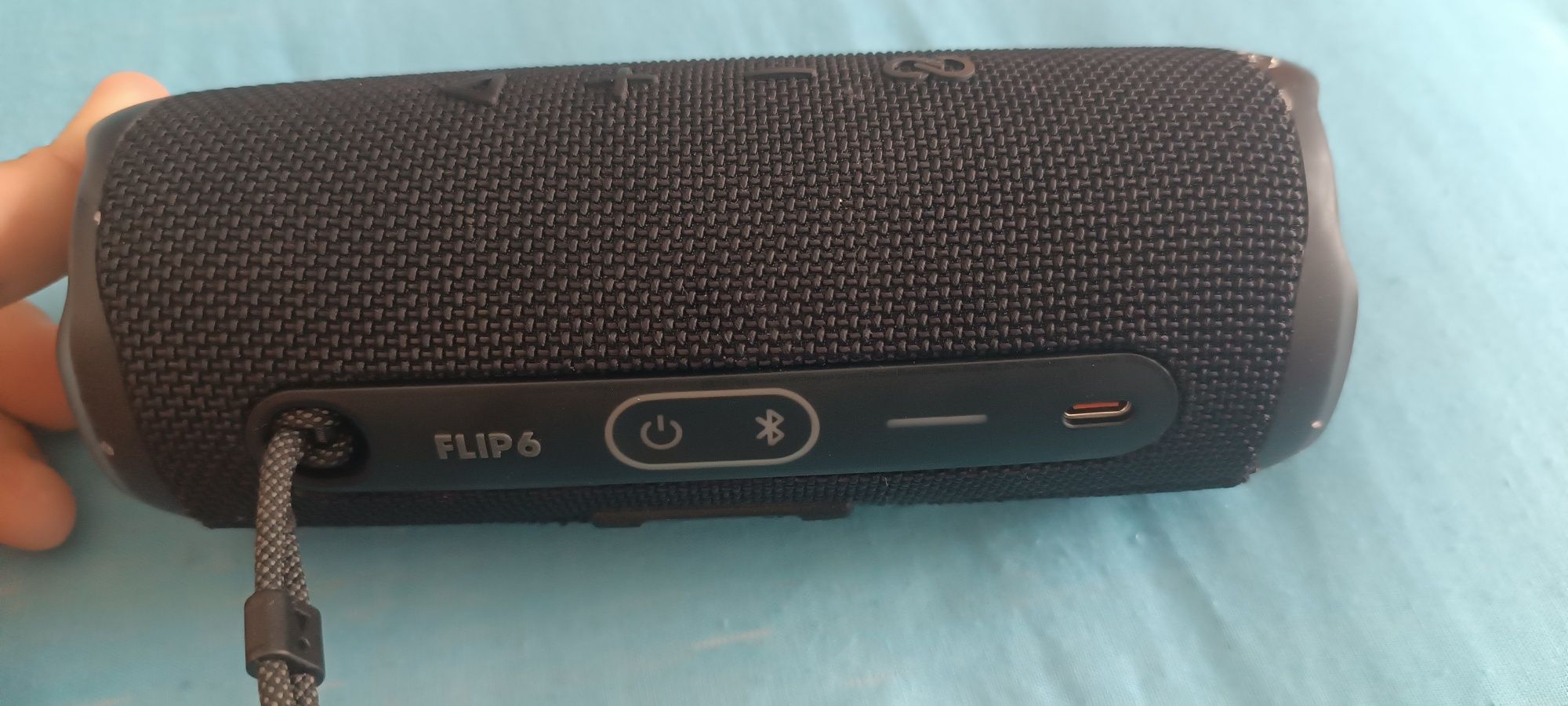 Vând boxa jbl flip 6 originală