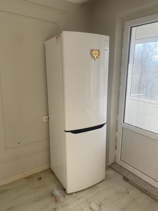 Продается холодильник