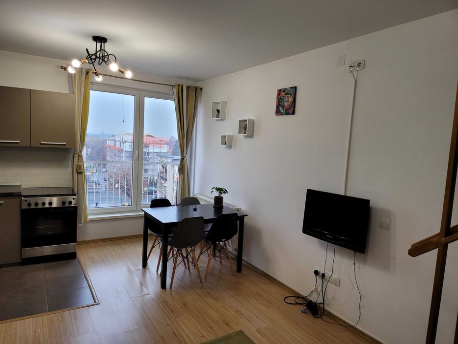 De inchiriat Apartament cu 2 camere lângă UMF și Spital ( 7 noiembrie)