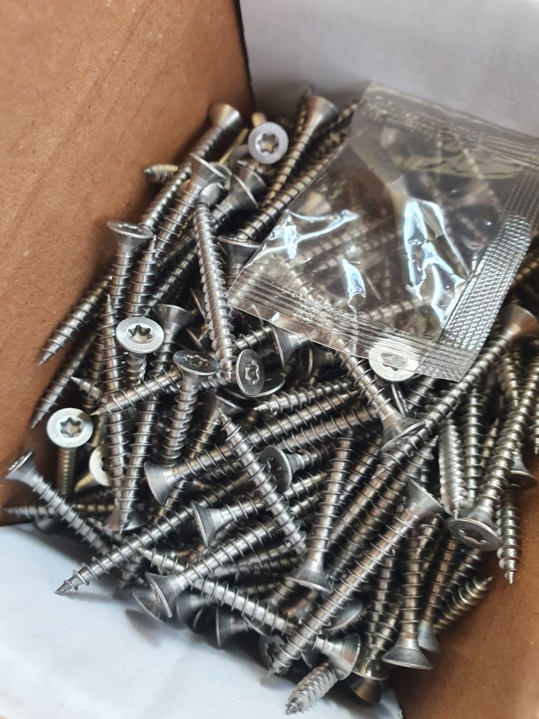 Suruburi autofiletate inox A2,terase,decking,podea.