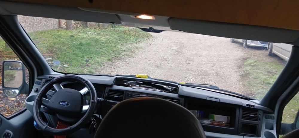 Бус Форд транзит