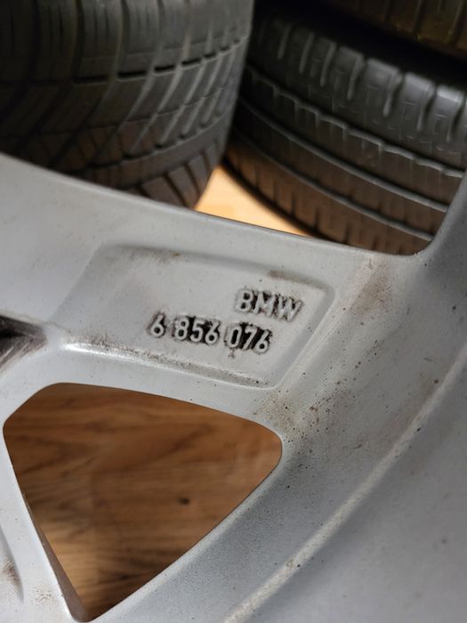 Bmw 17" 5x120 X1 X2 оригинални лети джанти Бмв 205/60/17