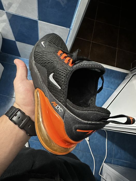 Adidasi Nike potriviti pentru fete si femei!!