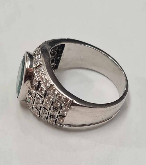 Inel din aur alb 18k cu smarald natural 2.75 ct. si diamante naturale