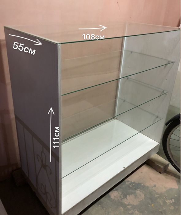 Шишали витрина 108x55x111 см сотилади дуконлар учун жуда мос