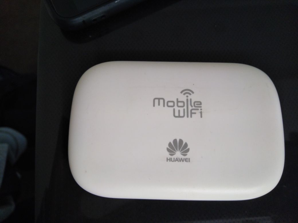 Бисквитка 3G Huawei E5330 отключена към всички оператори