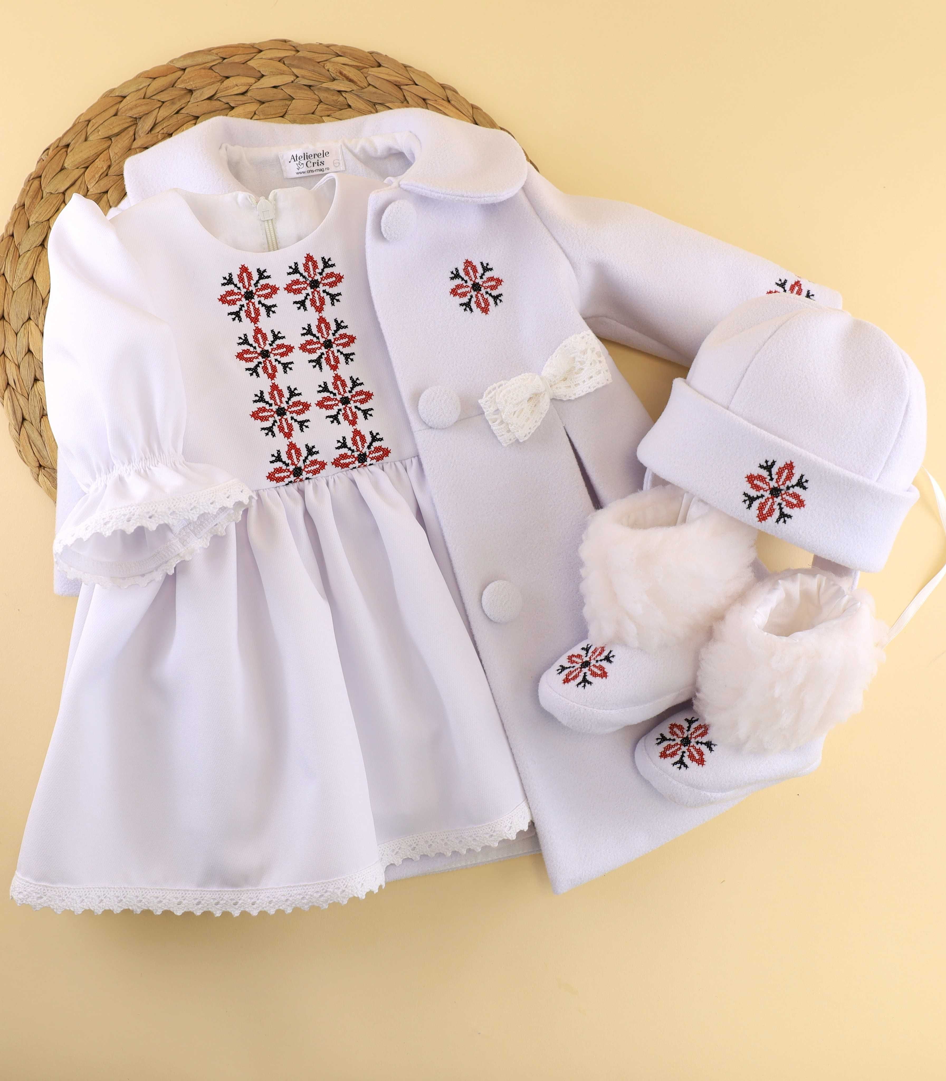 Trusou botez traditional pentru fetite de la Atelierele Cris