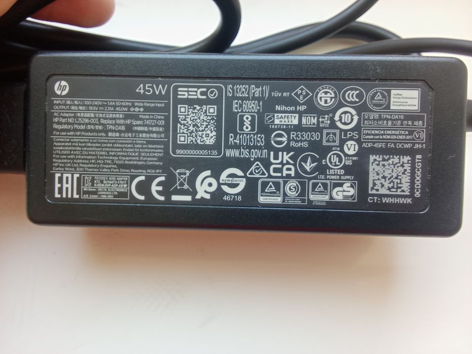 Зарядка для ноутбука оригинал