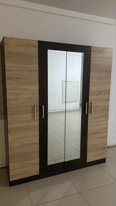 Шкаф в отличном состояний