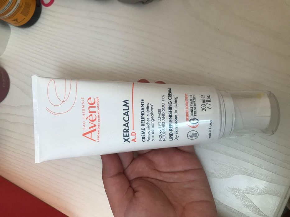 Продам La roche XeraCalm A.D