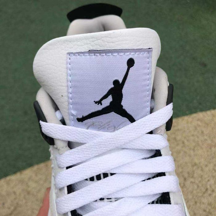 Jordan 4 Retro Military Black EU42