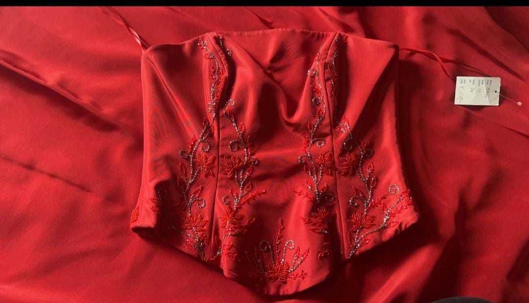 Tinuta de ocazie (corset + fusta ampla lunga) clasica, noua