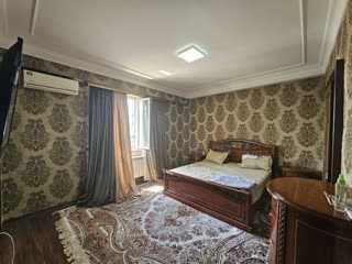 Продам 6 комнатную квартиру 216м2 Дуплекс ор-р Алайский базар (537)