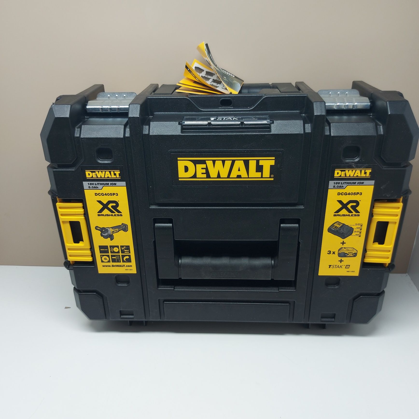 Акумулаторен ъглошлайф Dewalt DCG405NT